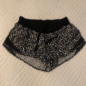 Lululemon Hotty Hot Shorts, size 4